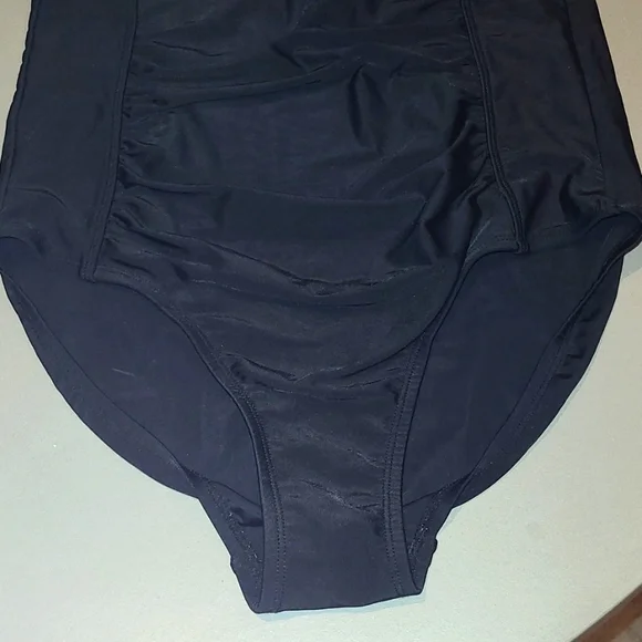 Swimwear 2 pcs Bundle - Picture 7 of 10